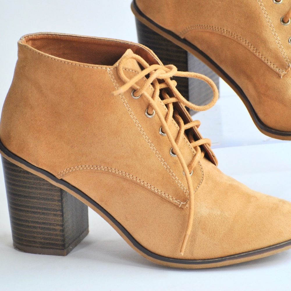 Size 8 Women Ankle Boot